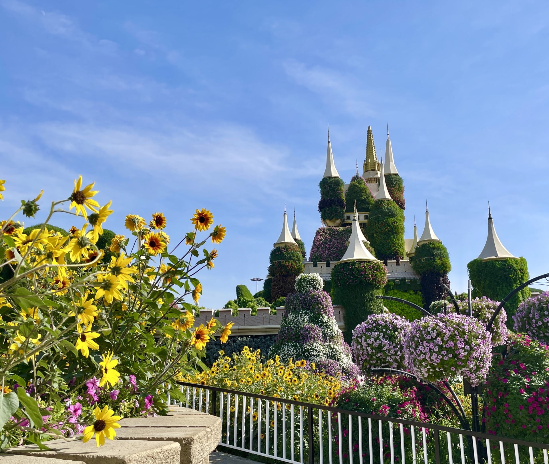 dubai miracle garden castle