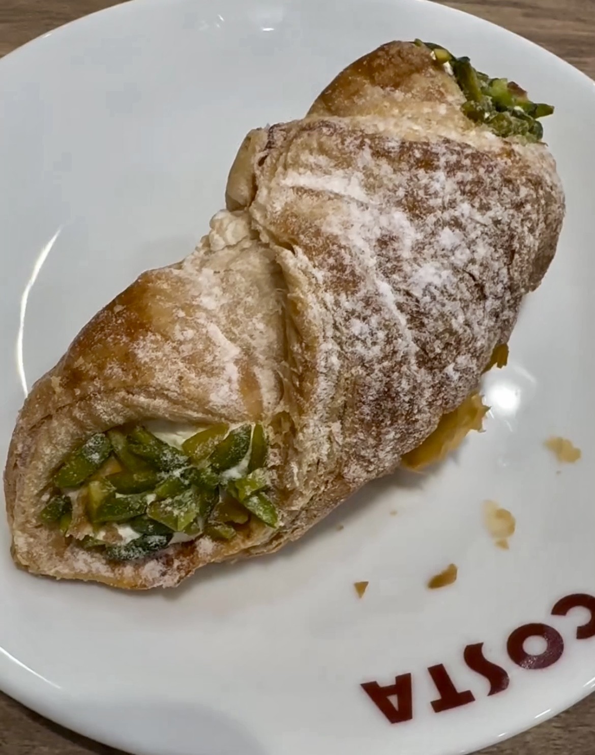 costa coffee lemon cream cannolli