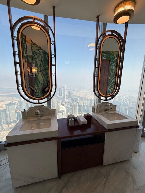 Atmosphere burj khalifa toilets